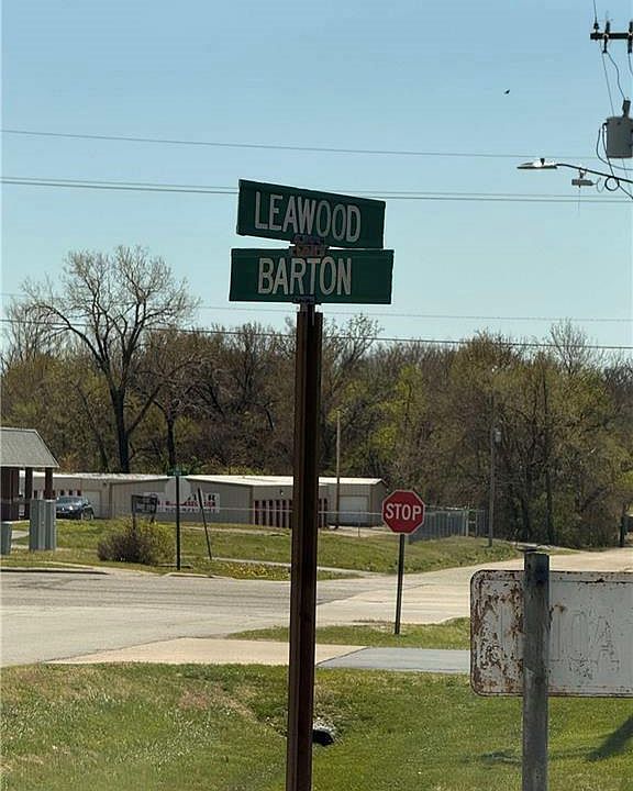 2nd image of Barton Ave