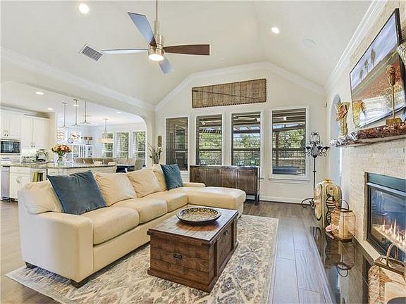 3rd image of 9220 Villa Norte Dr #Vh-69