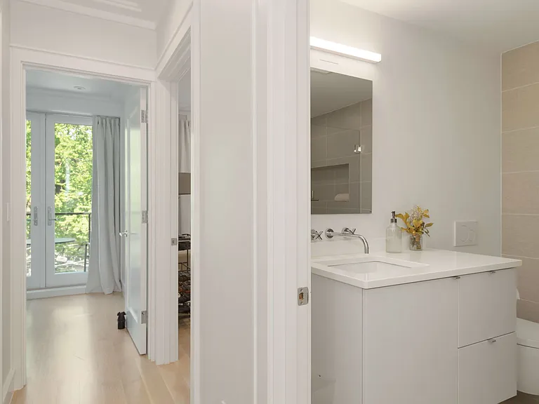 53 Rutland Sq #2 — Photo 9
