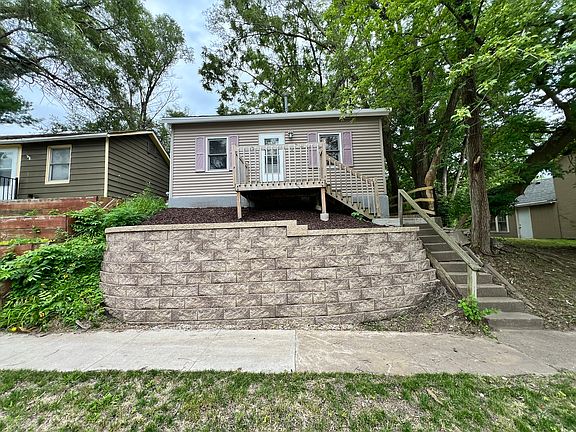 2nd image of 704 W 8th St