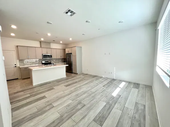 2122 Bluestone Cir, Chula Vista, CA 91913