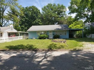19 Agnes Dr, Cahokia, IL 62206