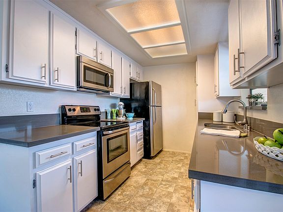 4th image of 4549 33rd St Unit 4