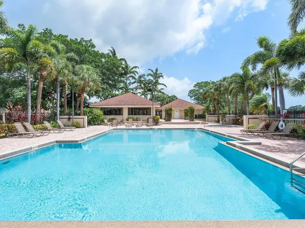 839 Blue Ridge Cir #839, West Palm Beach, FL 33409