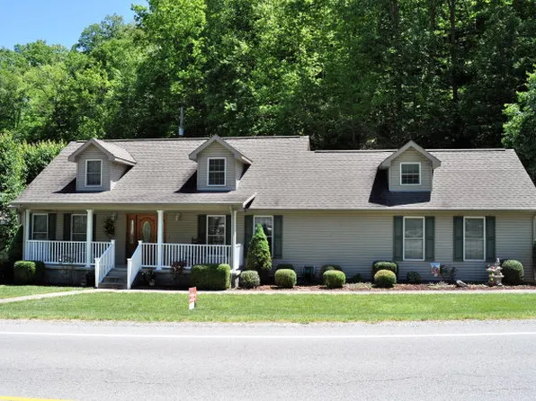 223 Cedar Hills Dr, Pikeville, KY 41501