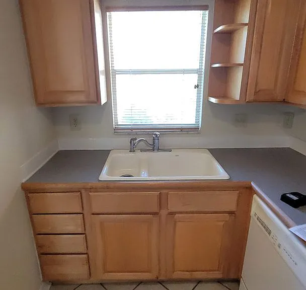 611 W Oak Terrace Dr — Photo 8