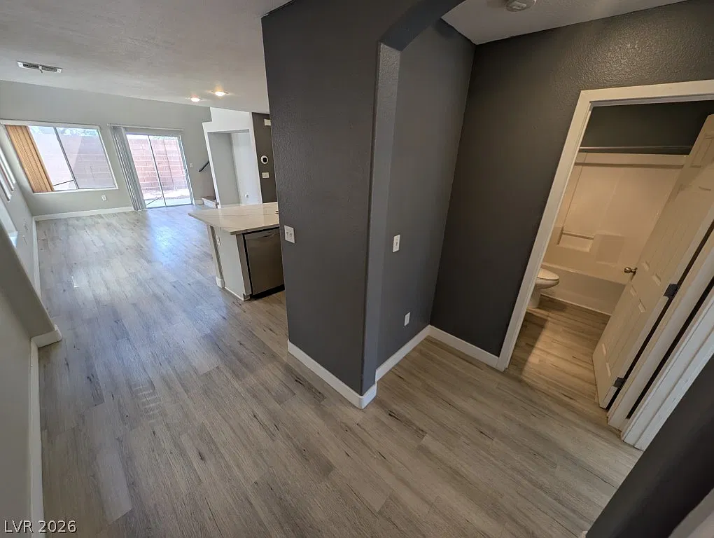 3 bed, 2.5 bath, 1615 sqft, $1,950 — Photo 2