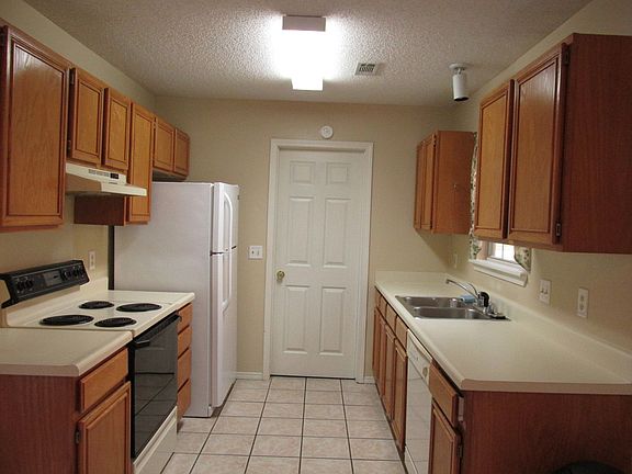 5th image of 3456 W Vassar St