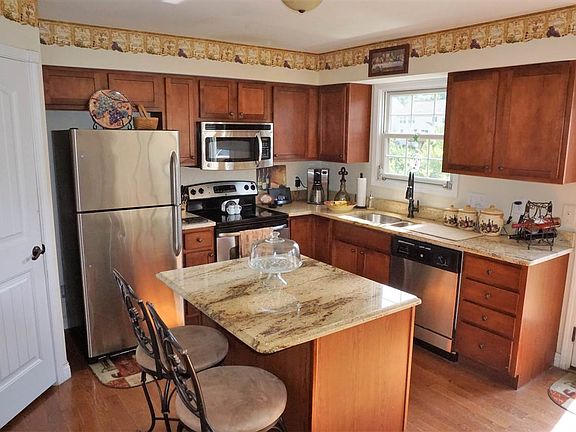 2nd image of 1047 Hunterallen Dr