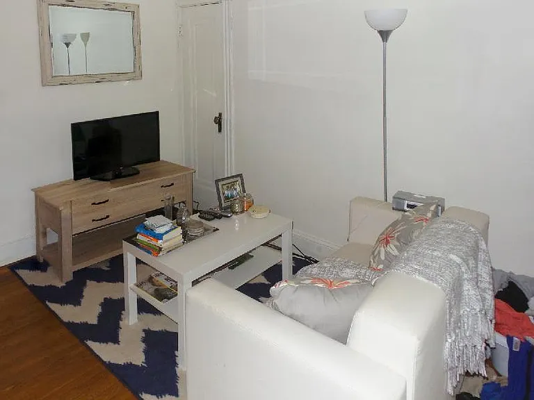 68 Strathmore Rd #11A — Photo 3