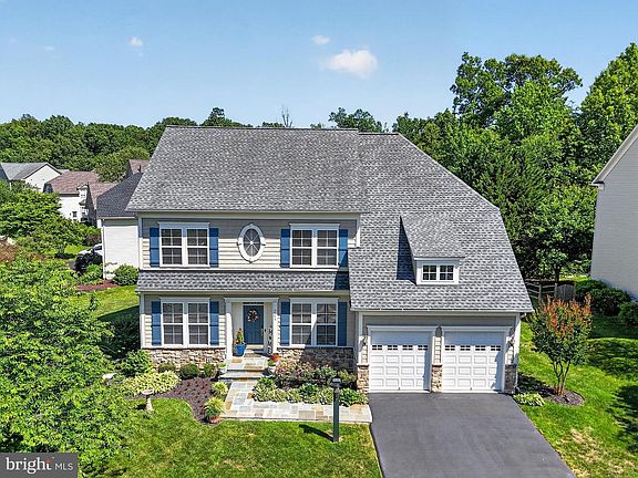 2nd image of 7153 Comrie Ct