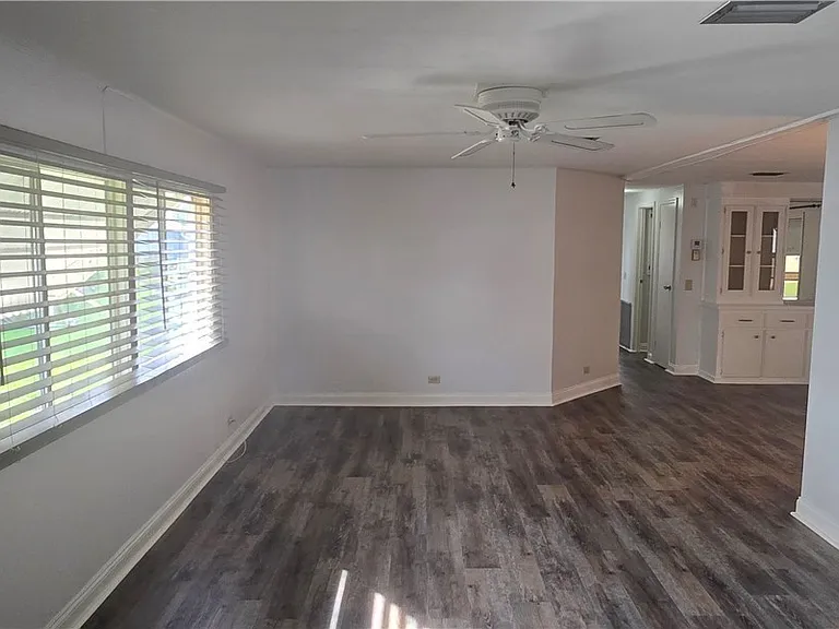612 Pine Grove Ct — Photo 6