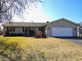 14116 De La Tour Dr, South Beloit, IL 61080