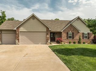 27 Katie Marie Ct, Wentzville, MO 63385