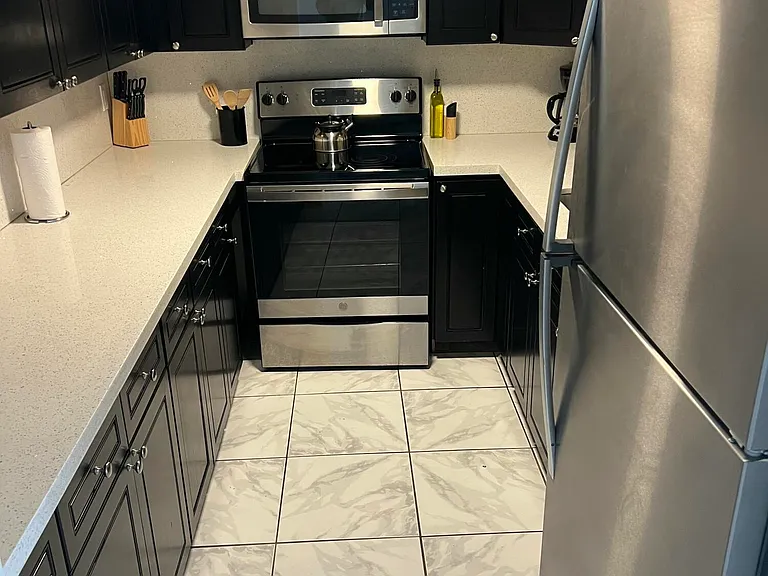 2100 NE 33rd Ave #205 — Photo 4