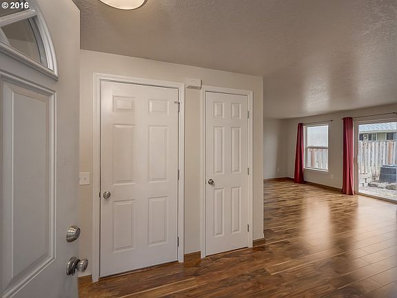 4th image of 432 SE 12th Ave