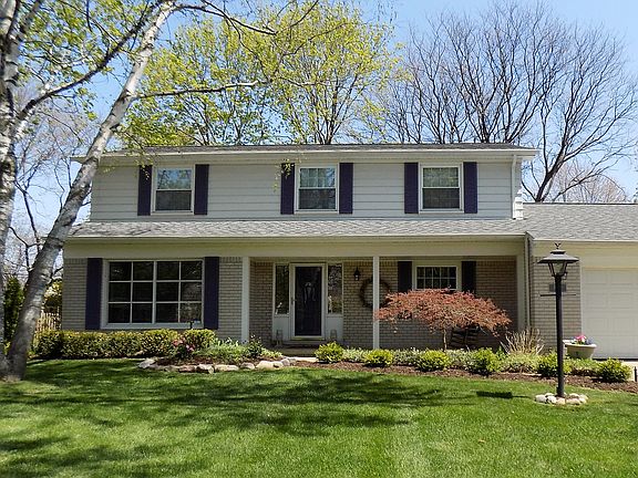 2nd image of 30138 Club House Ln