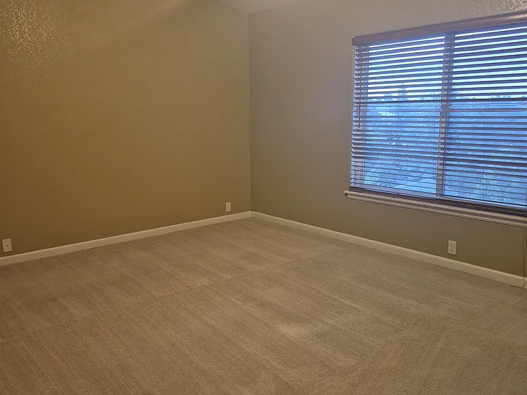5496 Ansel Dr — Photo 33