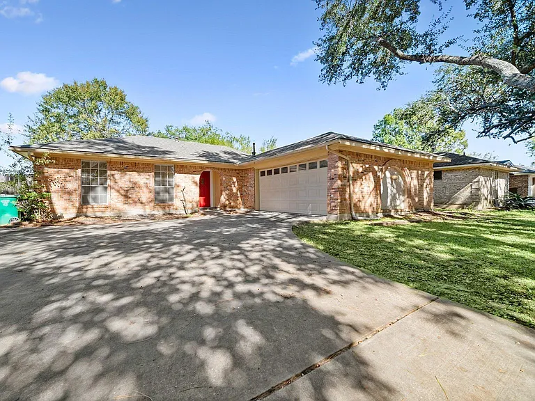 810 Sunnybrook Ln — Photo 4