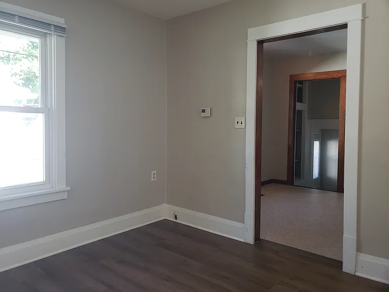 2709 Commercial Ave — Photo 7