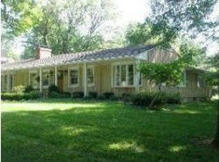 9745 Sagamore Rd, Leawood, KS 66206