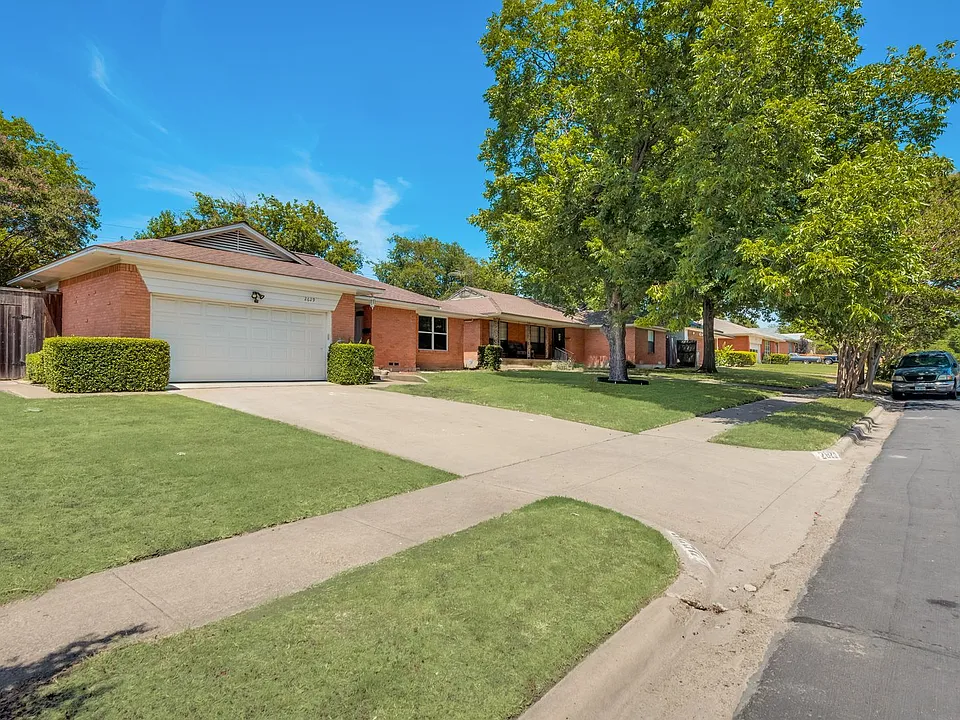 2629 San Medina Ave