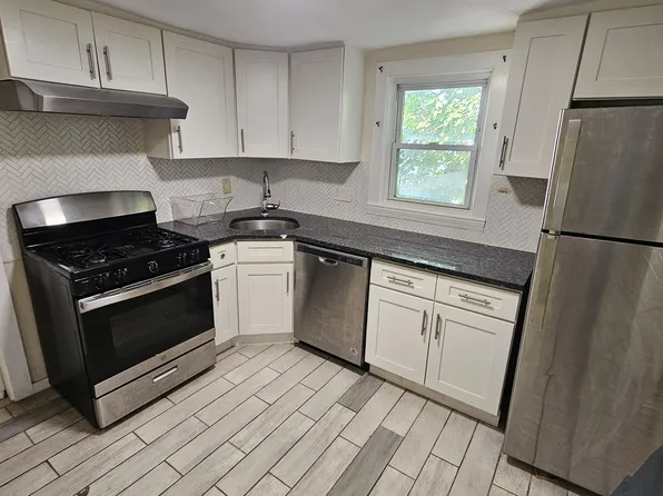 66 Pleasant St, Quincy, MA 02169