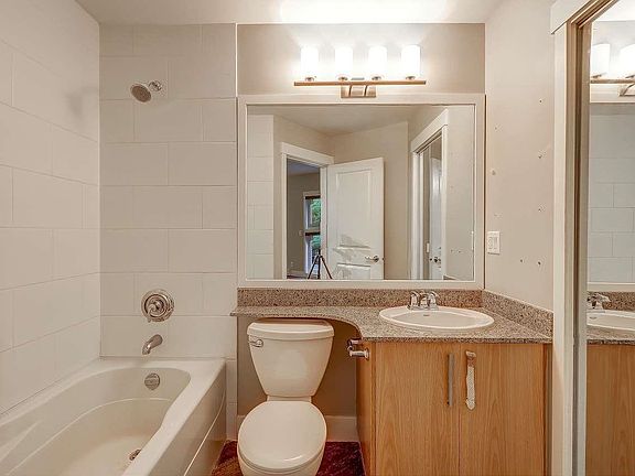 4th image of 2943 Nelson Pl #107