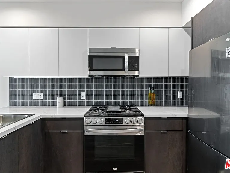 132 Rosemont Ave #101 — Photo 8