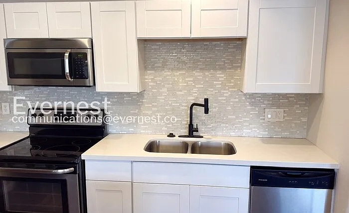 2333 E Camino St — Photo 5