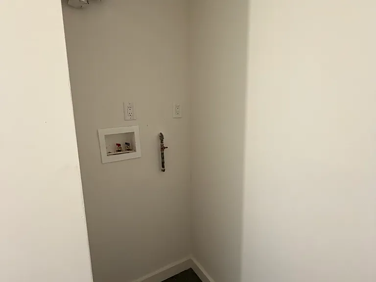100 Chestnut St #7 — Photo 9