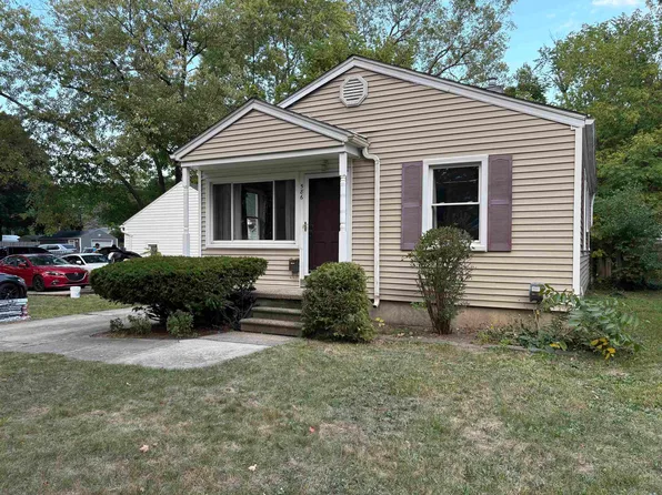 586 Lexington Ave, East Lansing, MI 48823