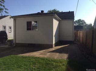 21801 Shakespeare Ave, Eastpointe, MI 48021