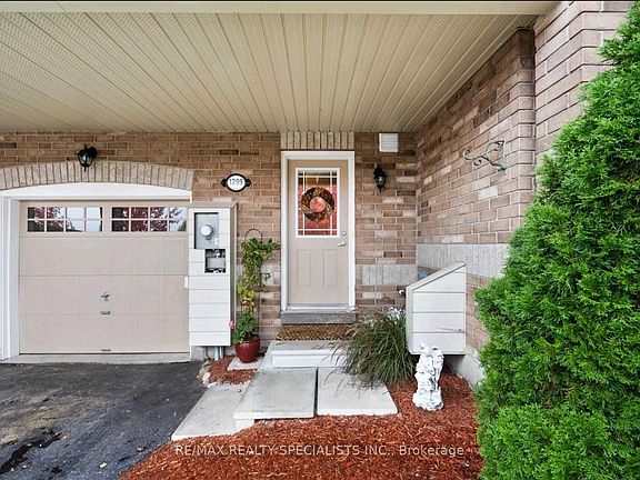 2nd image of 1299 Coleman Cres