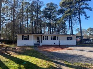 2722 Rollingwood Rd, Petersburg, VA 23805
