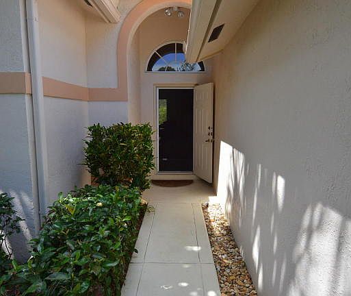 4th image of 4830 SE Devenwood Way