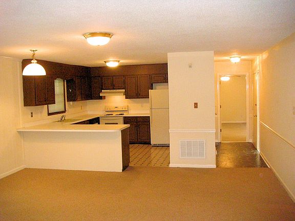 Kitchen & Entry Hall