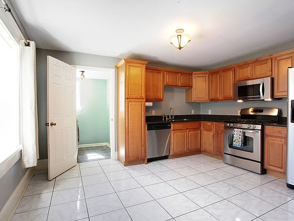 5th image of 4134 Annunciation St