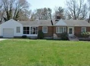 5670 Starkey Rd, Roanoke, VA 24018