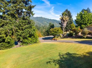 475 Forest View Dr, Willow Creek, CA 95573