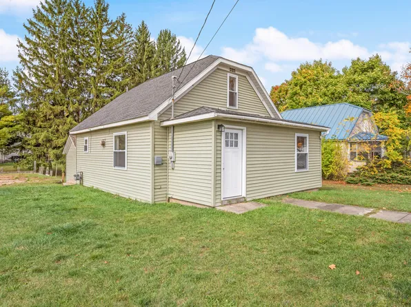 628 Hutchinson St, Big Rapids, MI 49307