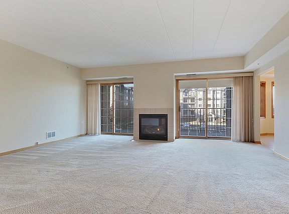 3rd image of 14100 S Sheffield Dr APT 204