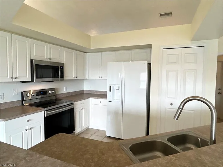 6143 Hendley Ct — Photo 13