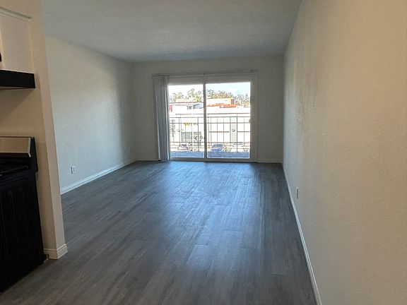 5th image of 2409 W 227th St APT 15