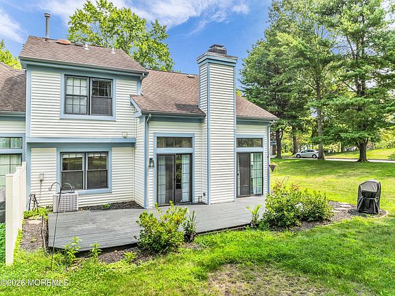 5th image of 141 Old Orchard Ln