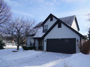 1201 Goldenrod Ln, Hoffman Estates, IL 60192