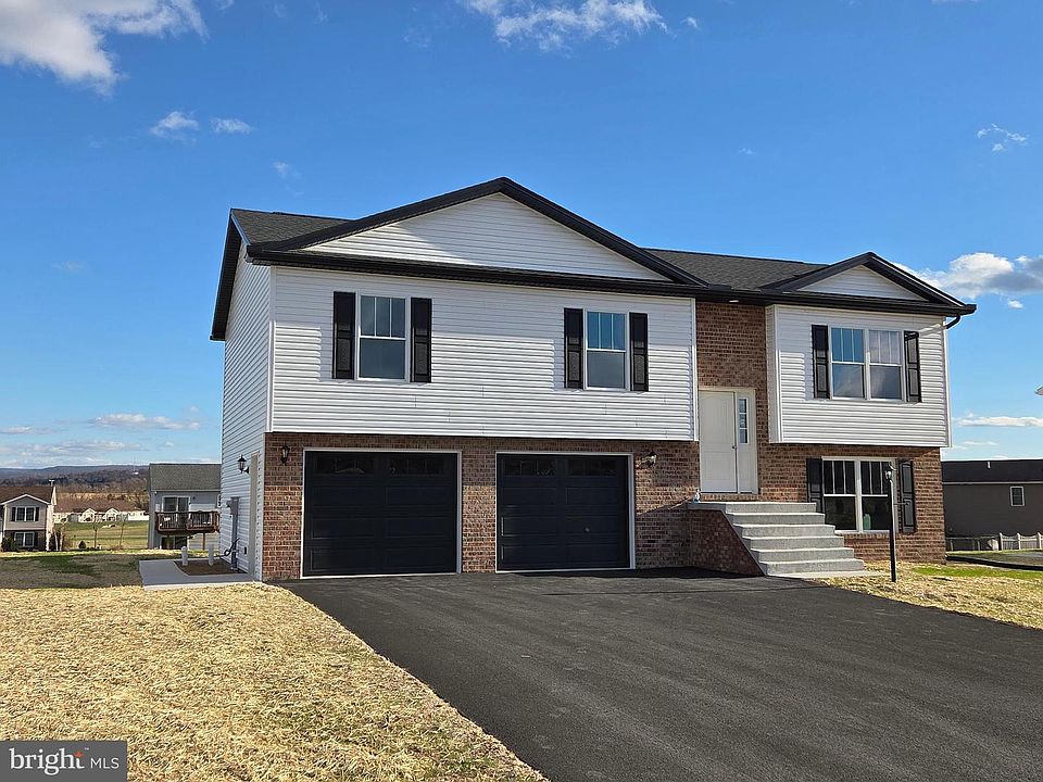 1st image of 255 Grove Dr
