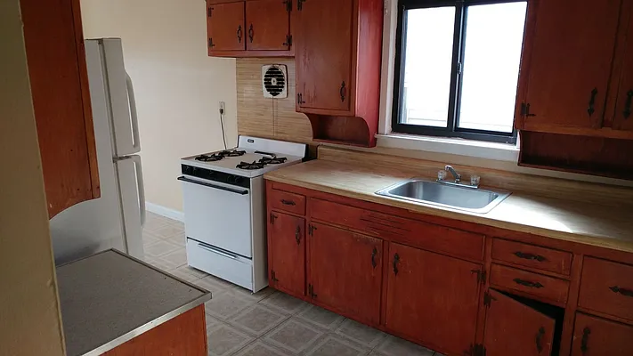 Rented by Metroline Realty | media 1