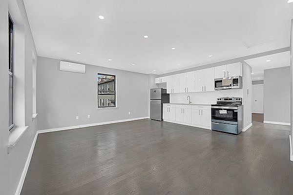 1st image of 759 E 235th St Floor 2