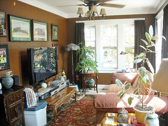 5th image of 330 Lawndale Ave